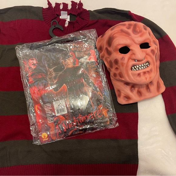 Freddy Krueger Distressed Sweater & Mask Costume, A Nightmare on Elm Str… - Picture 2 of 15